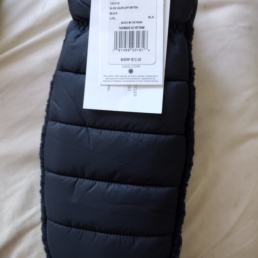 UGG Black Quilted Mittens
